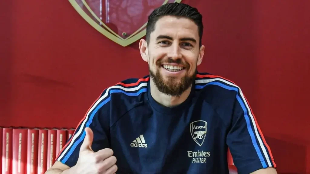 jorginho aceita proposta e assina pre contrato