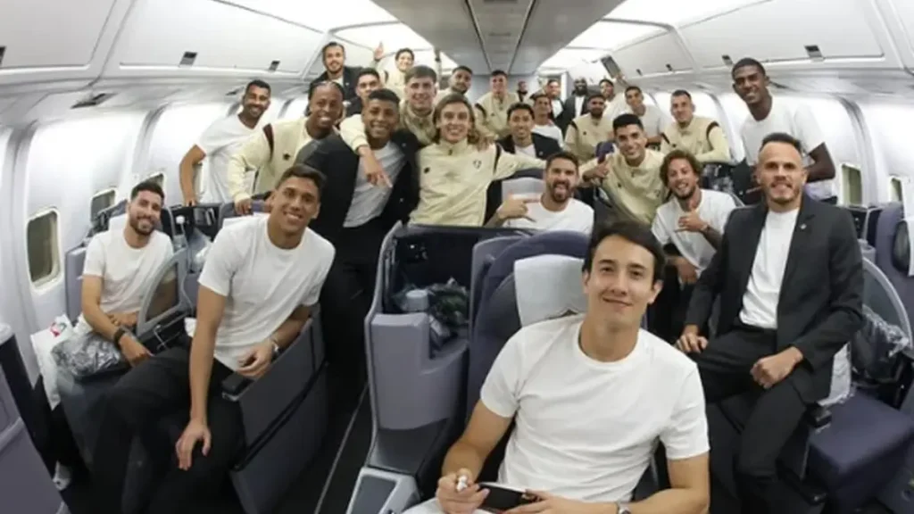 fluminense chega aos eua para mundial